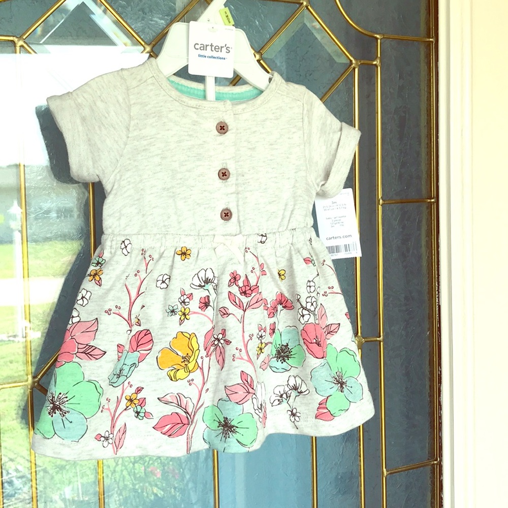 NWT Carter’s Girls Layette outfit